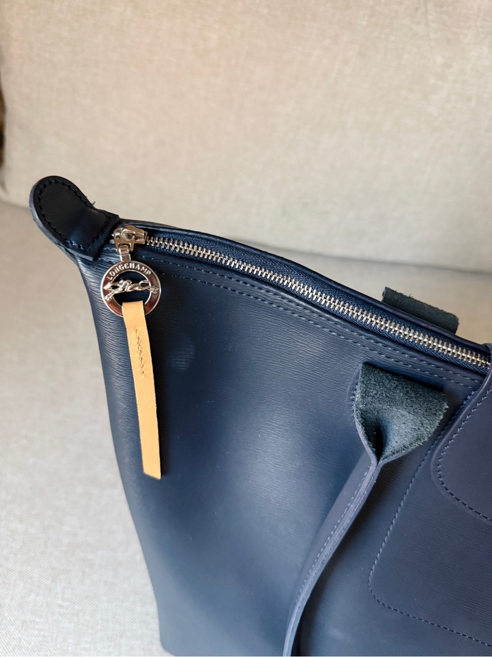 Longchamp Le Pliage Large Navy Coated Canvas (faux leather) Double-Handle Tote - Picture 2 of 6